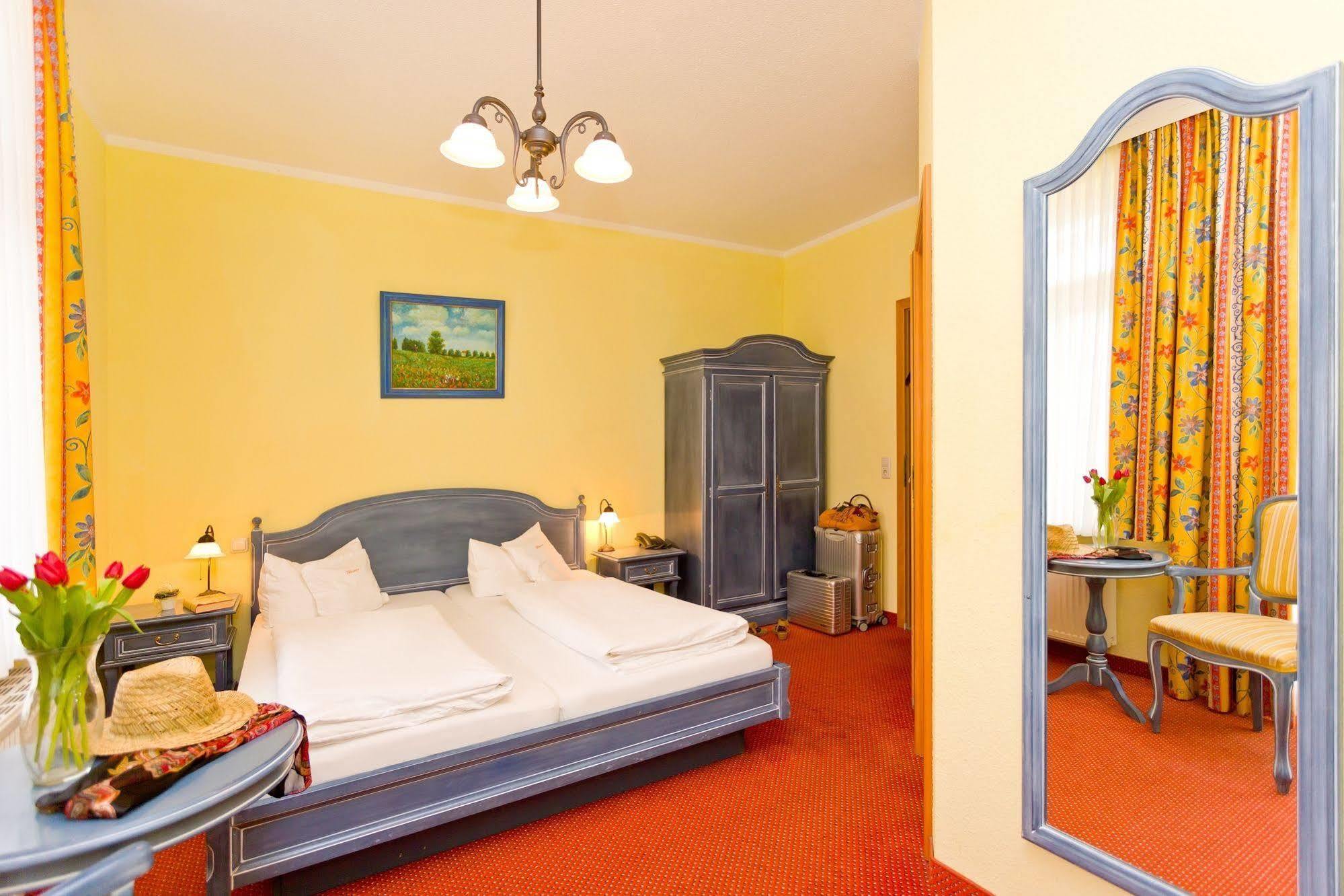 Hotel Garni Getreuer Eckart Binz Exterior photo